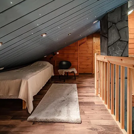 Aurelfox B By Aavalevi Daire *